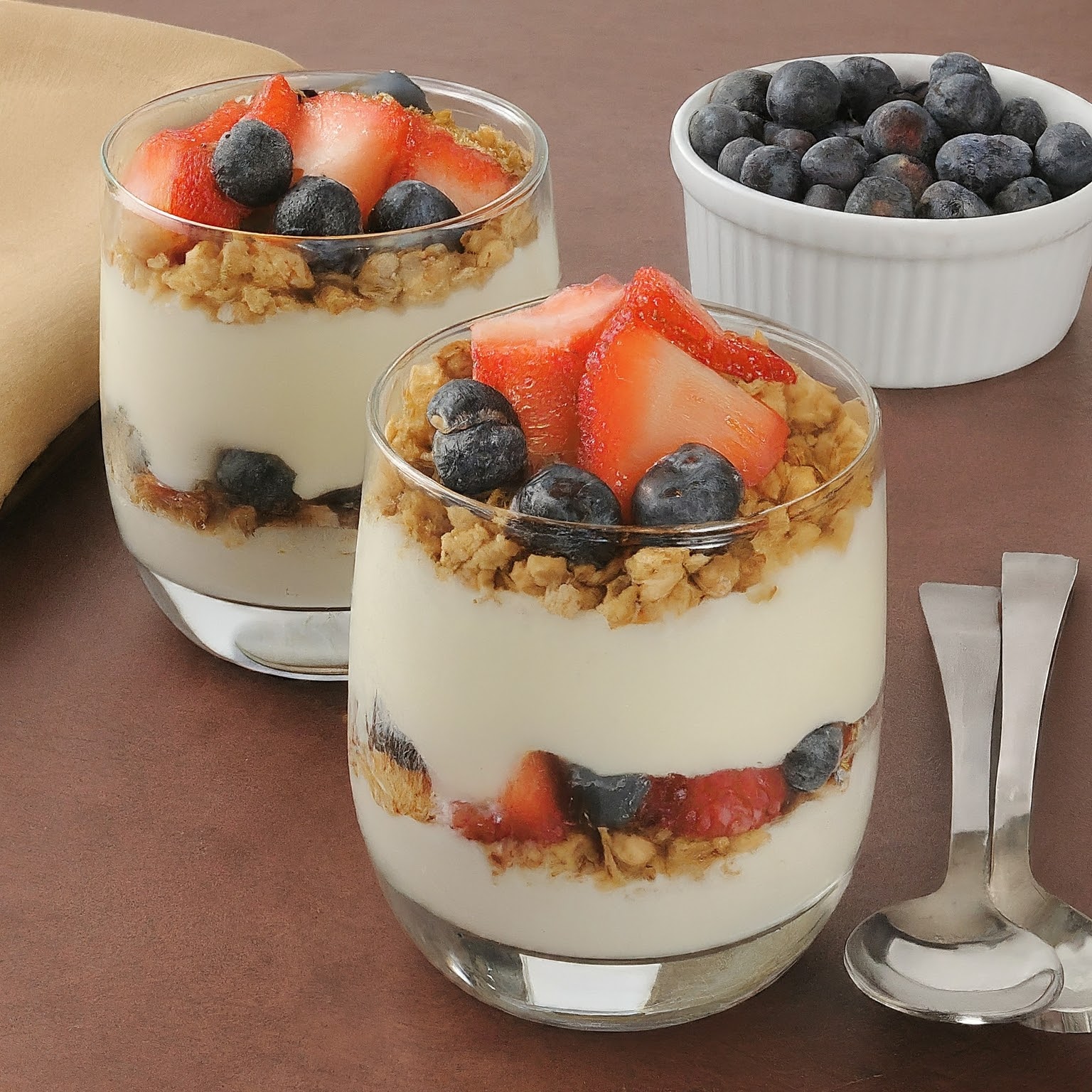 Greek Yogurt Parfait with Granola and Fruit